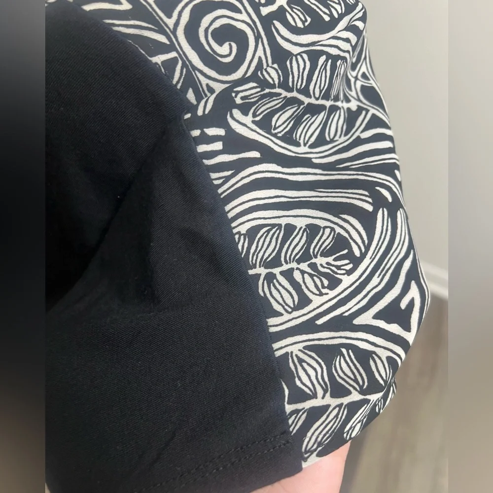 Loft Black & White Patterned Blouse! - Picture 8 of 13